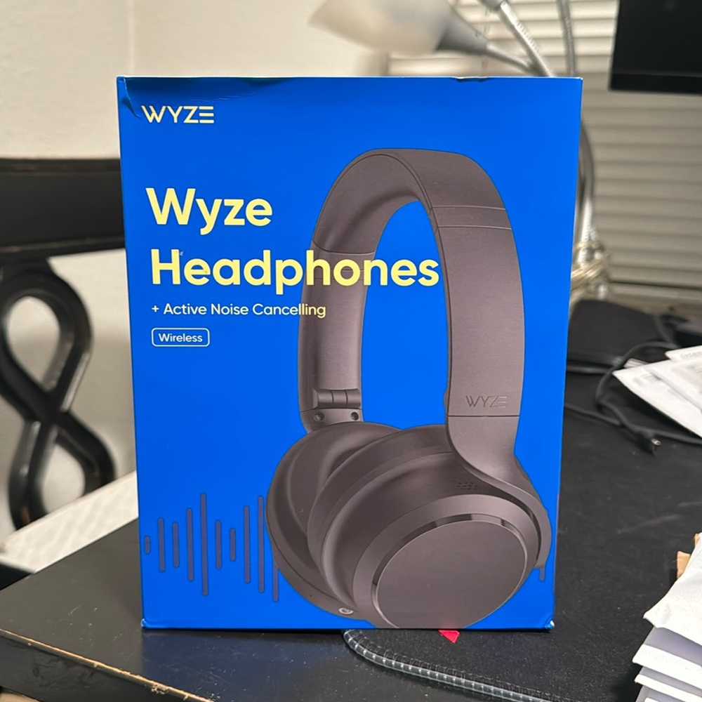 Wyze +Actice Noise Cancellation Wireless Headphones